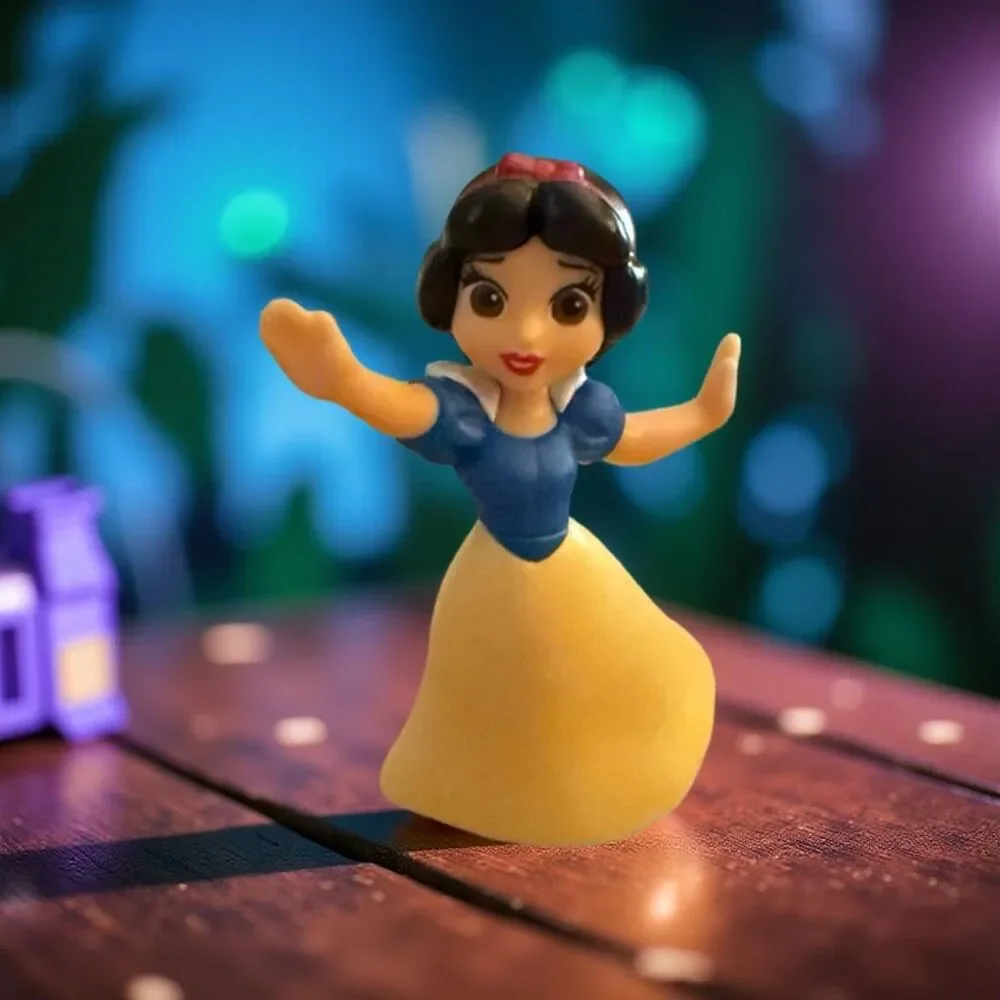 2020 Disney Princess Snow White McDonald's Toy Figure Cake Topper 3” A5
